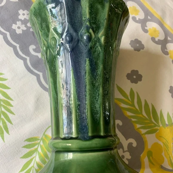 McCoy flower vase - Picture 9 of 10